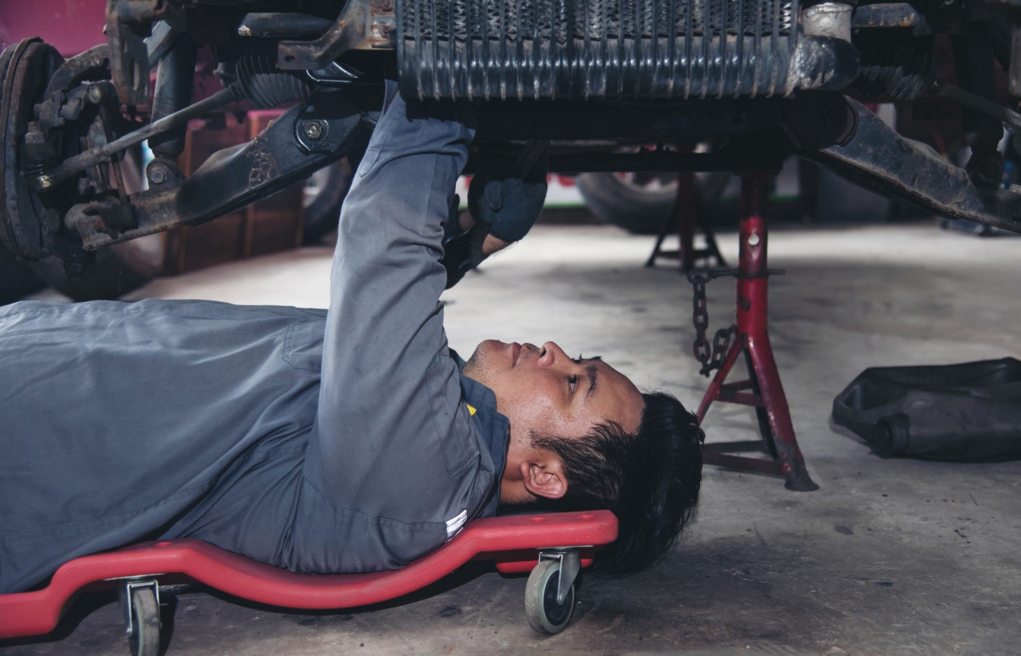 MÉCANICIEN DE MAINTENANCE VÉHICULES UTILITAIRES ET INDUSTRIELS