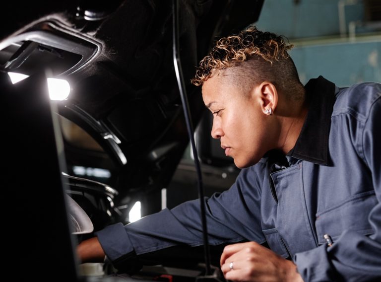 CQP Mécanicien de maintenance véhicules utilitaires & industriels