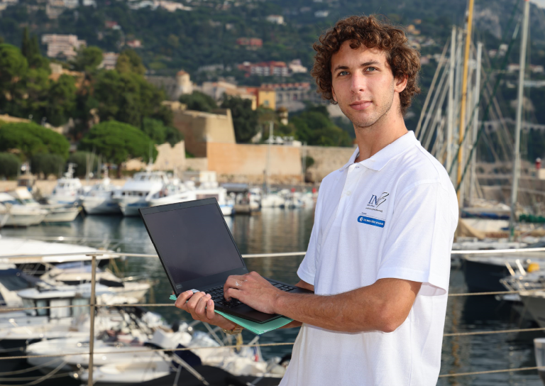 commercial-dans-le-nautisme